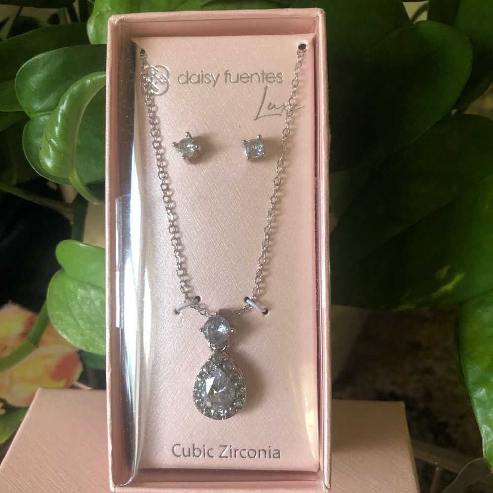 Daisy Fuentes Cubic Zirconia Silver Jewelry Set